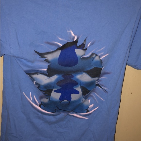 Leo and stitch Disney t-shirt (worn once) - Picture 2 of 2